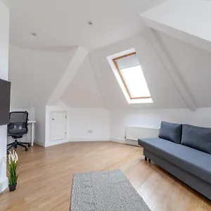 Apartment Great 1 Bedroom In Hounslow With Free Parking United Kingdom